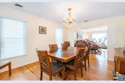 7 Wayne Court, Waldwick, NJ 07463 - Photo 8