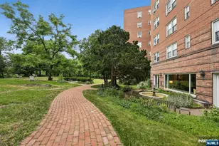 10 Crestmont Road 2N, Montclair, NJ 07042 - Photo 22
