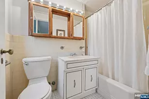 10 Crestmont Road 2N, Montclair, NJ 07042 - Photo 16