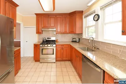 76 Poplar Street, Ridgefield Park, NJ 07660 - Photo 14