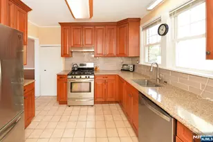 76 Poplar St, Ridgefield Park, NJ 07660 - Photo 14