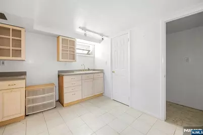 261 10th Street, Palisades Park, NJ 07650 - Photo 26
