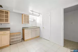 261 10th St, Palisades Park, NJ 07650 - Photo 26