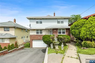 261 10th St, Palisades Park, NJ 07650 - Photo 2