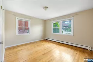 261 10th St, Palisades Park, NJ 07650 - Photo 22