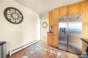 261 10th St, Palisades Park, NJ 07650 - Photo 18
