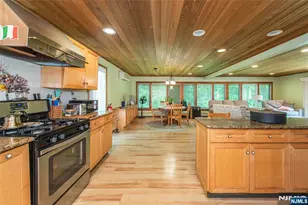 101 Rolling Ridge Rd, West Milford, NJ 07480 - Photo 16