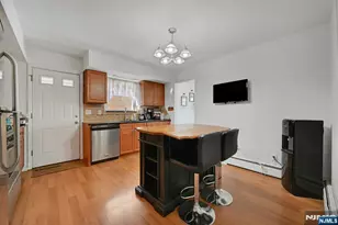 8 Cumbermeade Rd, Fort Lee, NJ 07024 - Photo 28