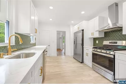 16 Clarke Street, Closter, NJ 07624 - Photo 8