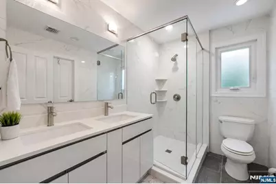 1152 Cumbermeade Road, Fort Lee, NJ 07024 - Photo 32