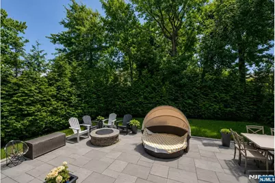 1152 Cumbermeade Road, Fort Lee, NJ 07024 - Photo 40