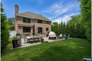 1152 Cumbermeade Rd, Fort Lee, NJ 07024 - Photo 2