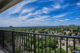 6 Horizon Road 1904, Fort Lee, NJ 07024 - Photo 4