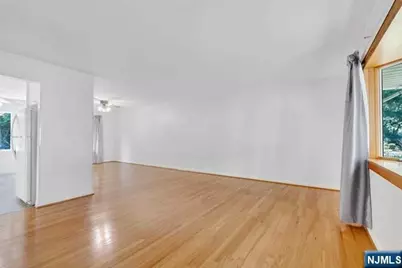 516 Knickerbocker Road, Cresskill, NJ 07626 - Photo 14