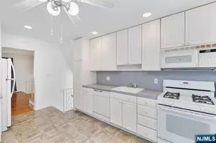 516 Knickerbocker Rd, Cresskill, NJ 07626 - Photo 8