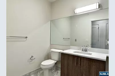 205-211 Stuyvesant Avenue 302 #302, Lyndhurst Township, NJ 07071 - Photo 12