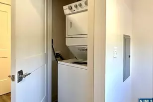 205-211 Stuyvesant Ave 302, Lyndhurst Township, NJ 07071 - Photo 10