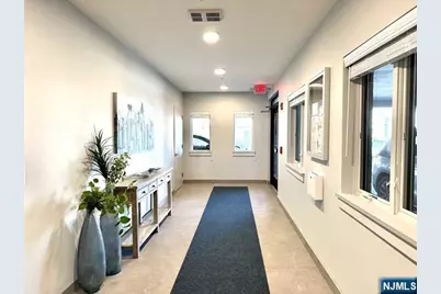 205-211 Stuyvesant Avenue 302 #302, Lyndhurst Township, NJ 07071 - Photo 2