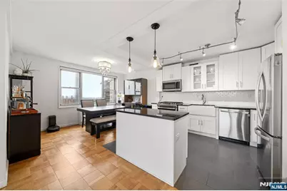 2100 Linwood Avenue 19V #19V, Fort Lee, NJ 07024 - Photo 6
