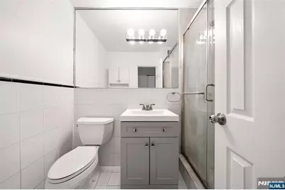 2100 Linwood Avenue 19V #19V, Fort Lee, NJ 07024 - Photo 14