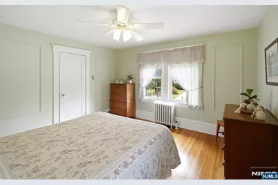 156 Larch Avenue, Teaneck Township, NJ 07666 - Photo 18