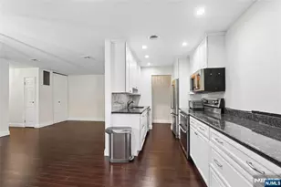 364 Ridgewood Ave 3, Ridgewood, NJ 07450 - Photo 10