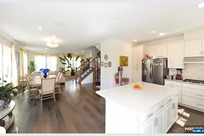 104 W Ramsey Terrace 607 #607, Fair Lawn, NJ 07410 - Photo 10