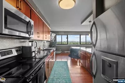 60 Parkway Drive 12A #12A, East Orange, NJ 07017 - Photo 10