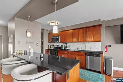 60 Parkway Drive 12A #12A, East Orange, NJ 07017 - Photo 16