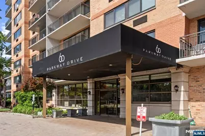 60 Parkway Drive 12A #12A, East Orange, NJ 07017 - Photo 2