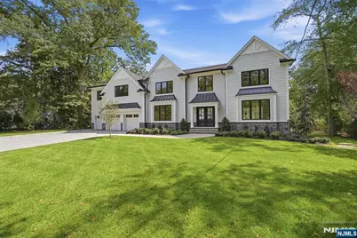432 Glendale Road, Wyckoff Township, NJ 07481 - Photo 2