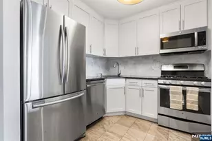 2000 Linwood Ave 15P, Fort Lee, NJ 07024 - Photo 6