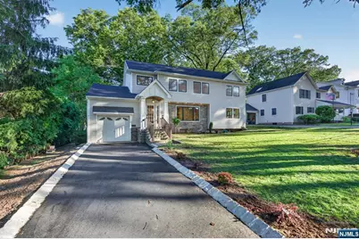 2 Garden Court, Ho Ho Kus, NJ 07423 - Photo 4