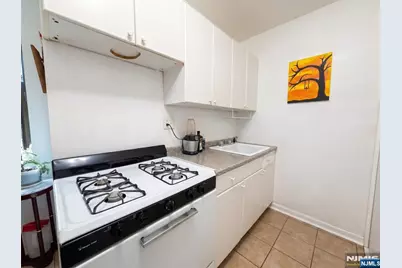 3050 Edwin Avenue 3F #3F, Fort Lee, NJ 07024 - Photo 6