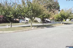456 Glen Ave A, Palisades Park, NJ 07650 - Photo 4