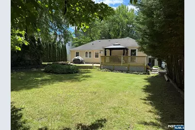 274 Elm Avenue, Hackensack, NJ 07601 - Photo 4