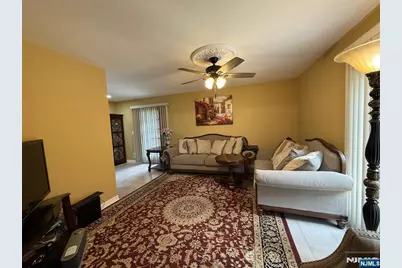 274 Elm Avenue, Hackensack, NJ 07601 - Photo 12