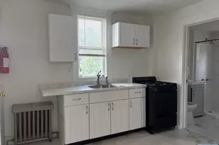 166 Rochelle 2, Rochelle Park Township, NJ 07652 - Photo 2
