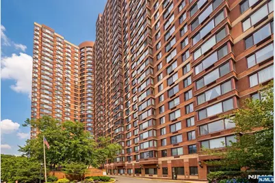 100 Old Palisade Road 3906 #3906, Fort Lee, NJ 07024 - Photo 2