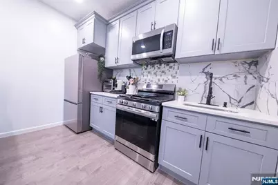 136 North Street, Jersey City, NJ 07307 - Photo 6