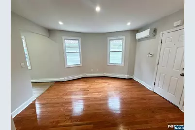 35 Claremont Avenue 2 #2, Montclair, NJ 07042 - Photo 8