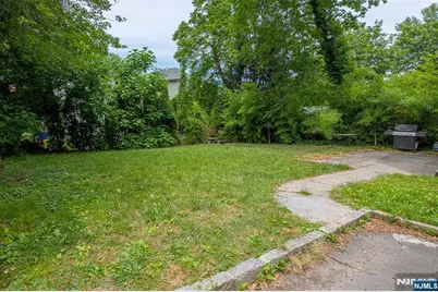 420 Carmita Avenue 1 #1, Rutherford, NJ 07070 - Photo 22