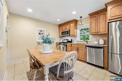 3 Madison Heights, Wyckoff Township, NJ 07481 - Photo 8