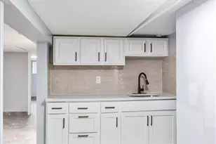 20 Edwin Pl, Newark, NJ 07112 - Photo 26