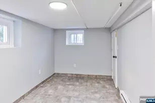 20 Edwin Pl, Newark, NJ 07112 - Photo 32
