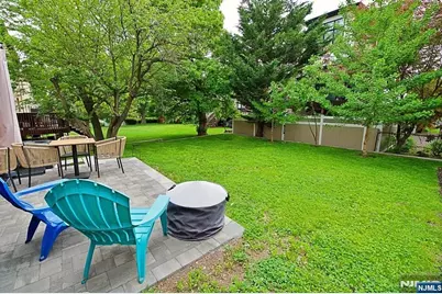 2408 Hammett Avenue, Fort Lee, NJ 07024 - Photo 12