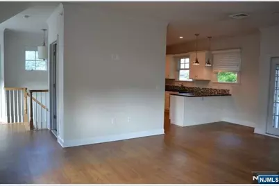 201-205 Franklin Avenue 201E #201E, Midland Park, NJ 07432 - Photo 4