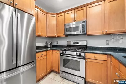 9252 Kennedy Boulevard 204 #204, North Bergen, NJ 07047 - Photo 8
