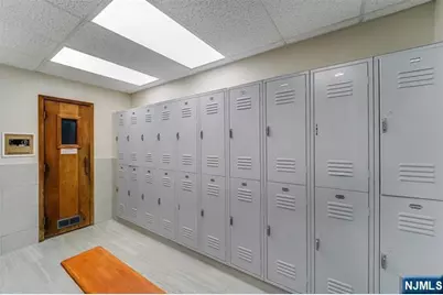 108 Harmon Cove Tower, Secaucus, NJ 07094 - Photo 24
