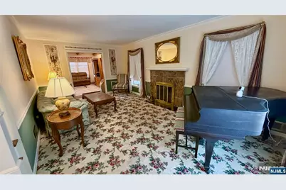 270 Kensington Road, River Edge, NJ 07661 - Photo 2